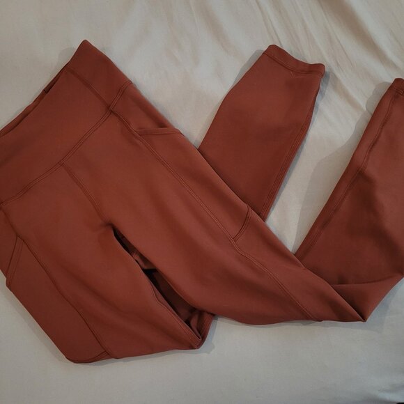 Sz 4 Lululemon Invigorate Tights with pockets! - Picture 4 of 5
